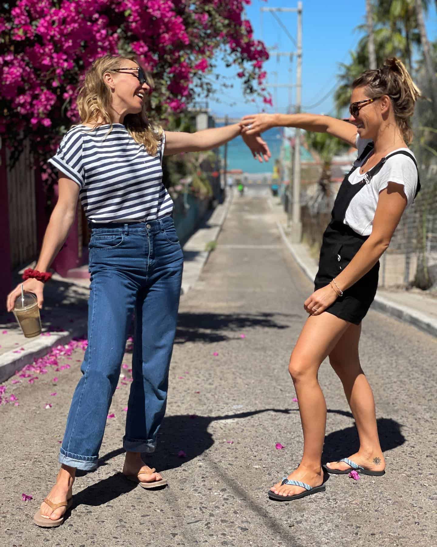 Think Simple: A White Tee, Mom Jeans, and Strappy White Sandals