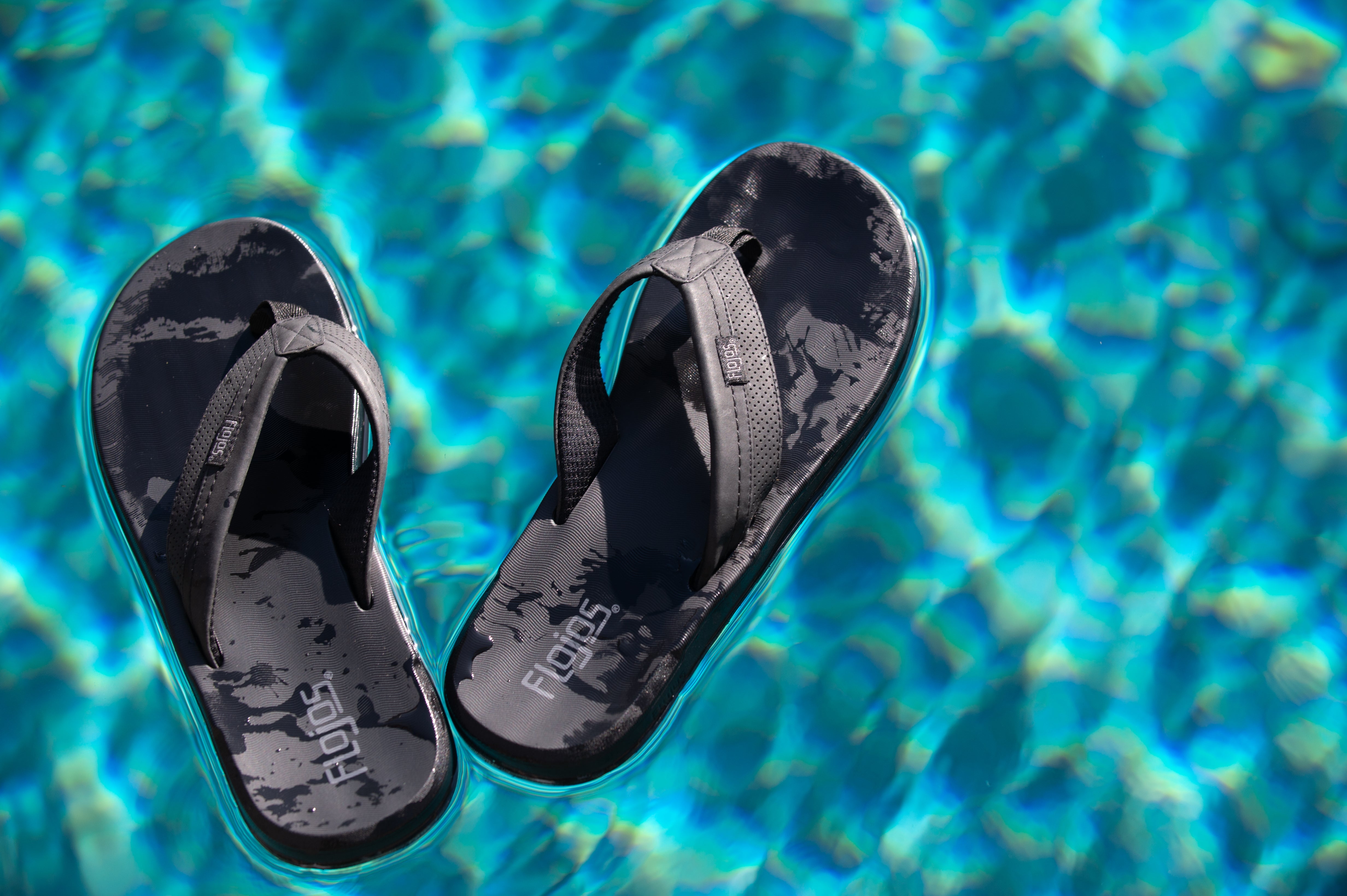 Men's water flip flops online